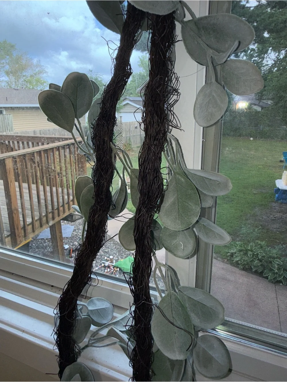 Garland Monty green leaves twig dark brown core 6 feet